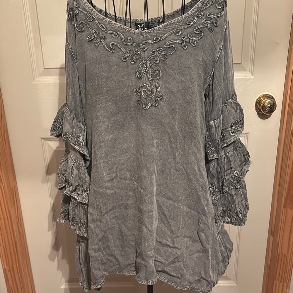 Elegant Gray Embroidered Women's Tunic